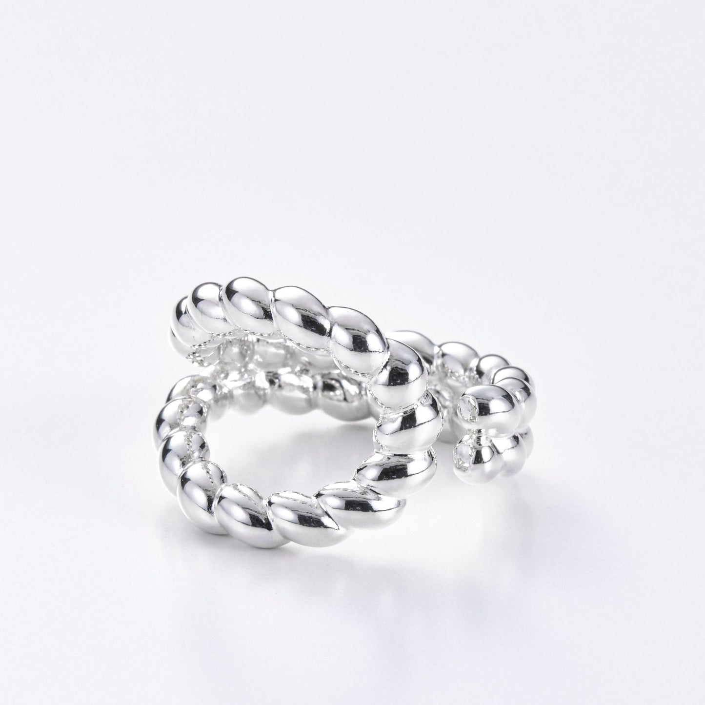 twist circle ring