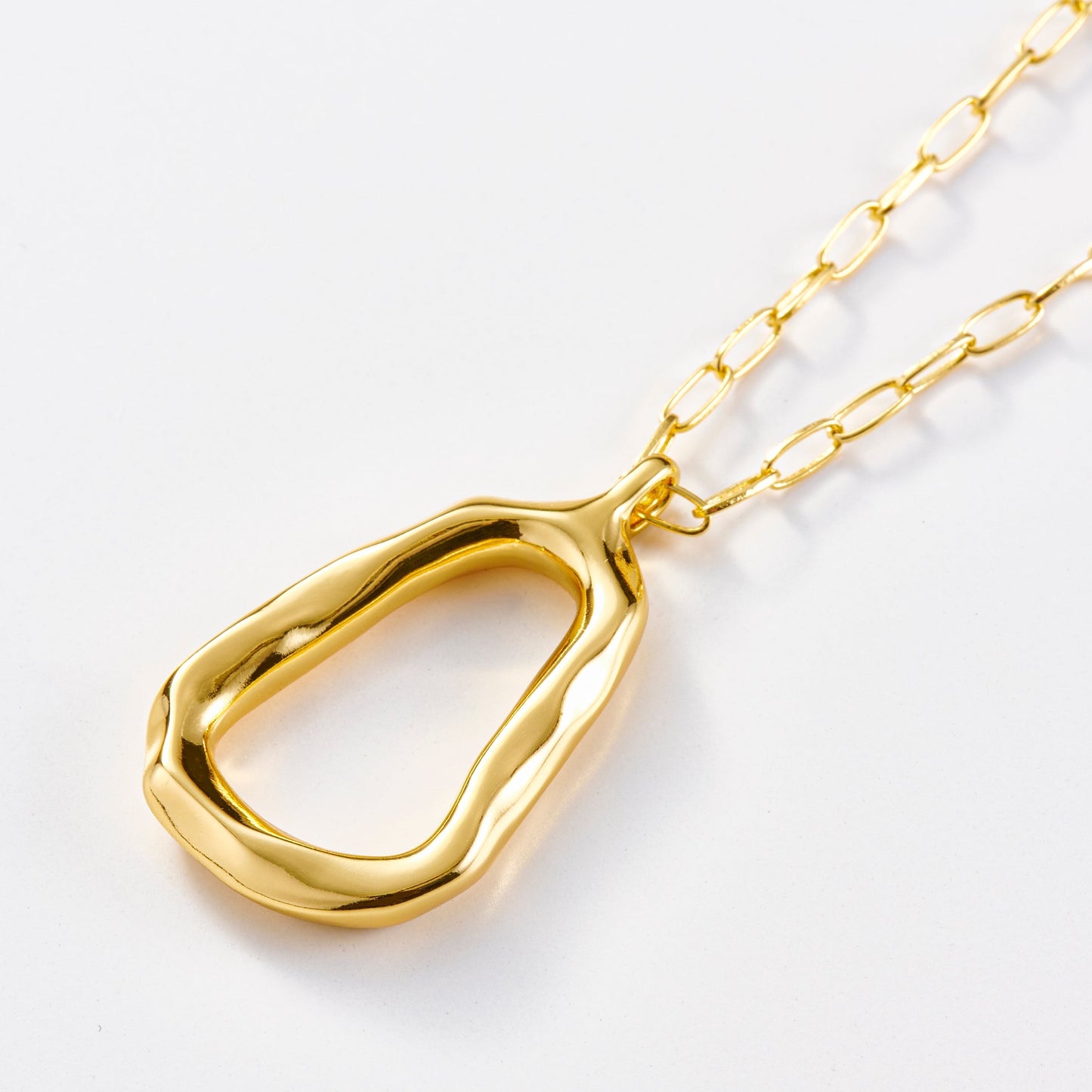 deform oval long necklace